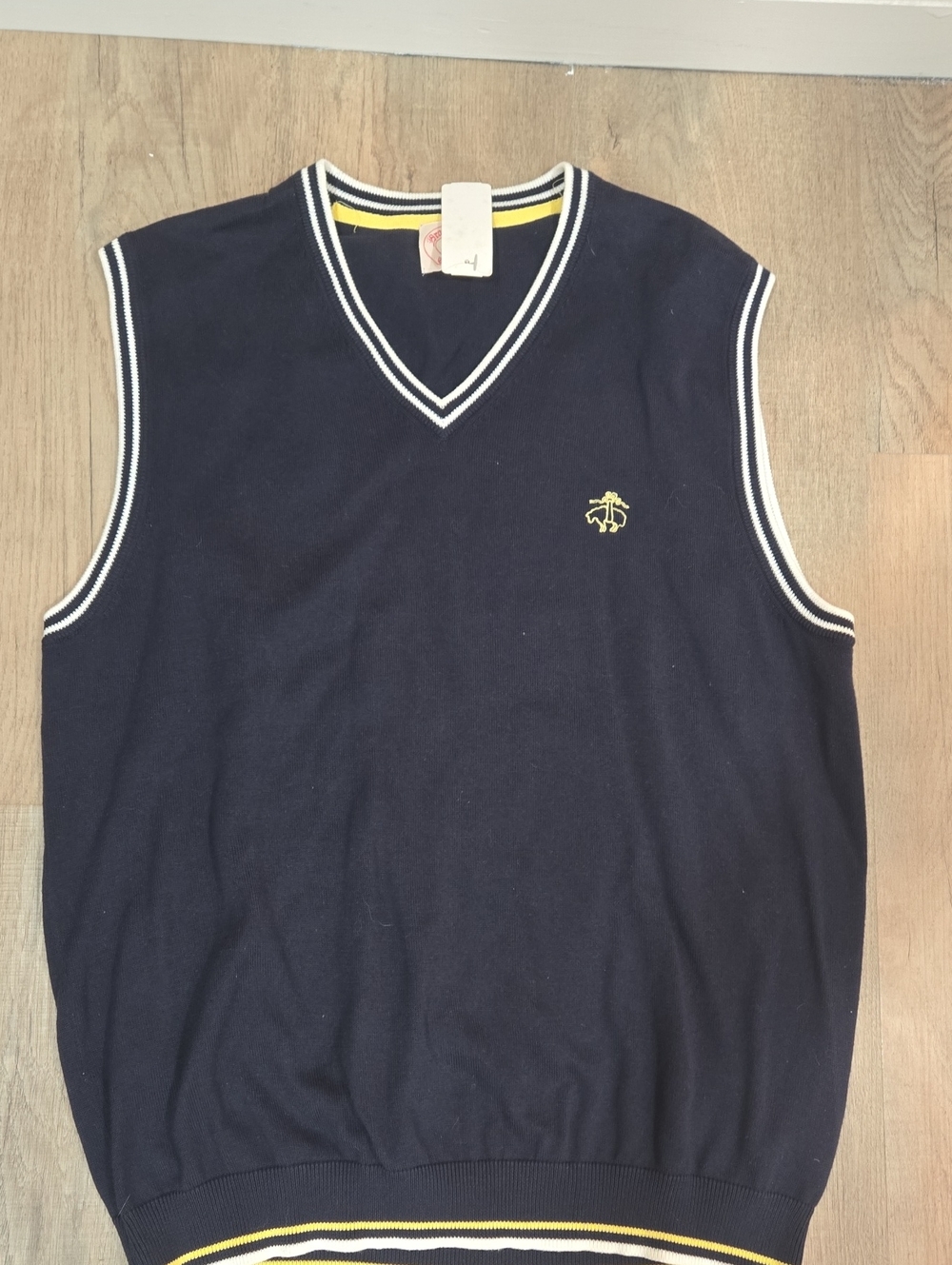 NEW!! Brooks Brothers Navy V-Neck Sleeveless Sweater Vest!